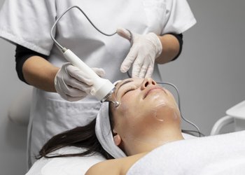 young-woman-having-facial-treatment
